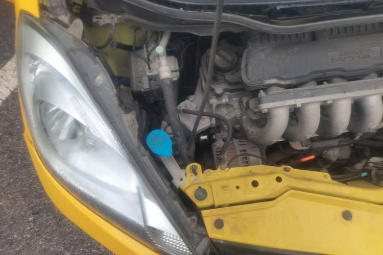Used Honda Fit 2011 1.5L Automatic Luxury Edition Engine Bay Right