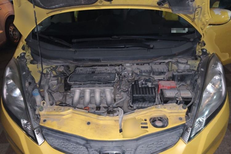 Used Honda Fit 2011 1.3L automatic comfort version Engine Bay