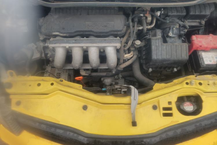 Used Honda Fit 2011 1.5L Automatic Luxury Edition Engine Bay