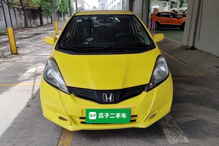 Used Honda Fit 2011 1.3L manual Comfort version Front