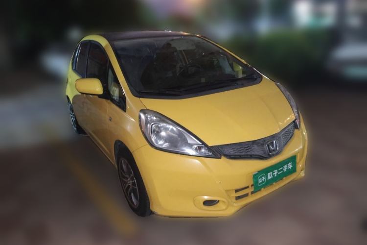 Used Honda Fit 2011 1.3L automatic comfort version Front Right 45 Deg