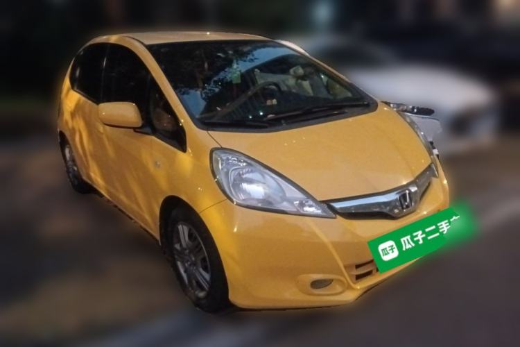 Used Honda Fit 2011 1.3L automatic comfort version Front Right 45 Deg