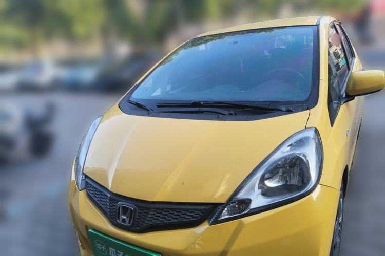 Used Honda Fit 2011 1.3L automatic comfort version Front