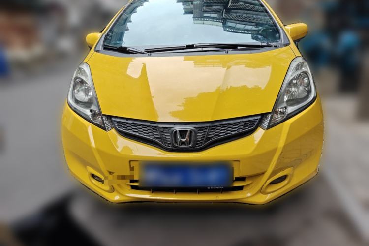 Used Honda Fit 2011 1.3L automatic comfort version Front
