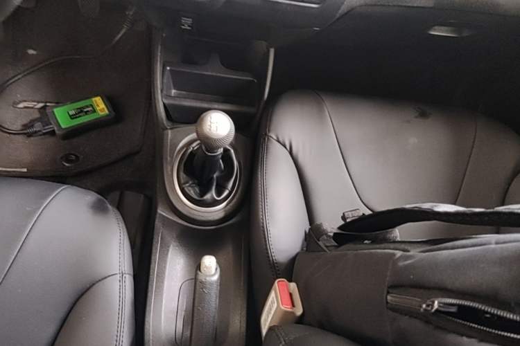 Used Honda Fit 2011 1.3L manual Comfort version Gear Lever