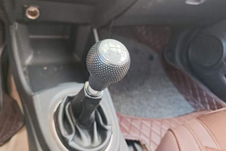 Used Honda Fit 2011 1.3L manual Comfort version Gear Lever