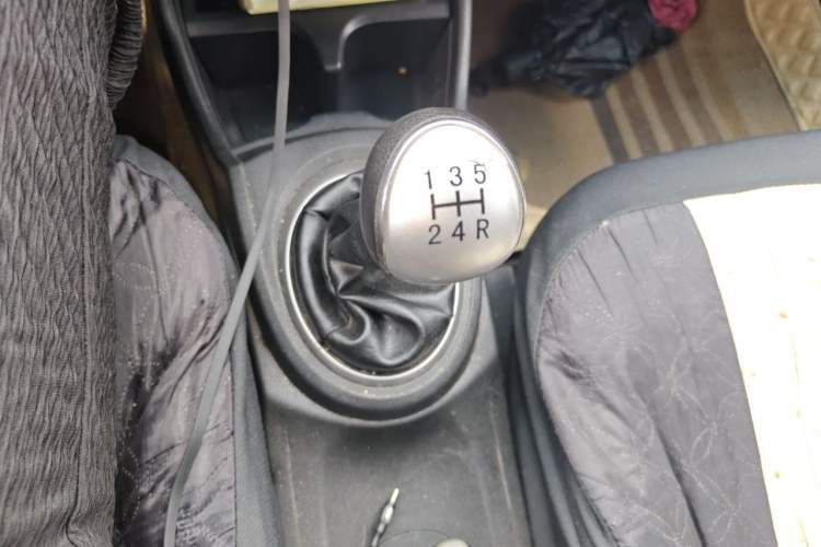 Used Honda Fit 2011 1.3L manual Comfort version Gear Lever