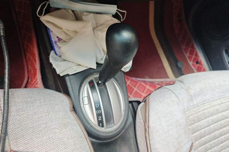 Used Honda Fit 2011 1.3L automatic comfort version Gear Lever