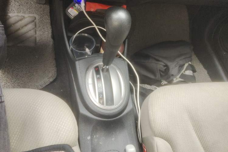 Used Honda Fit 2011 1.3L automatic comfort version Gear Lever