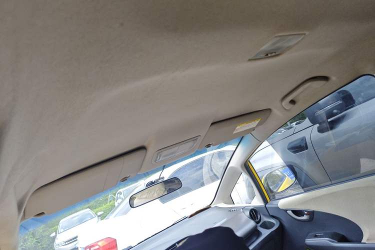 Used Honda Fit 2011 1.3L manual Comfort version Headliner