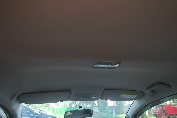 Used Honda Fit 2011 1.3L automatic comfort version Headliner