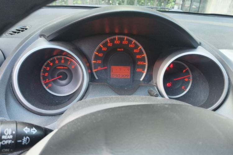 Used Honda Fit 2011 1.3L automatic comfort version Instrument Cluster