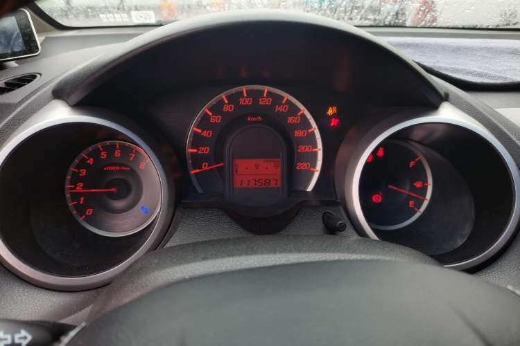 Used Honda Fit 2011 1.5L Automatic Luxury Edition Instrument Cluster