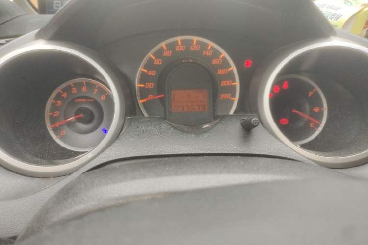 Used Honda Fit 2011 1.3L automatic comfort version Instrument Cluster