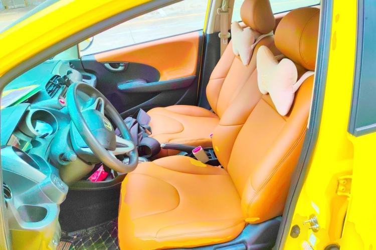 Used Honda Fit 2011 1.5L Automatic Luxury Edition Left Front Seat