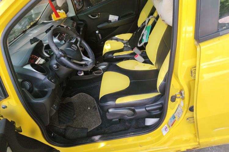 Used Honda Fit 2011 1.5L Automatic Luxury Edition Left Front Seat