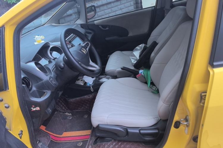 Used Honda Fit 2011 1.5L Automatic Luxury Edition Left Front Seat