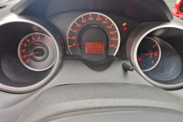 Used Honda Fit 2011 1.5L Automatic Luxury Edition Odometer Close Up