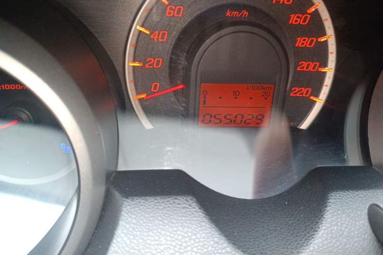 Used Honda Fit 2011 1.5L Automatic Luxury Edition Odometer Close Up