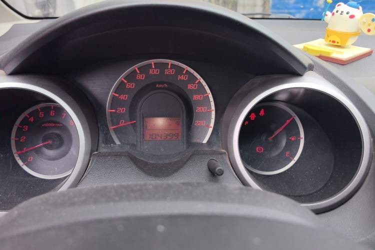 Used Honda Fit 2011 1.5L Automatic Luxury Edition Odometer Close Up