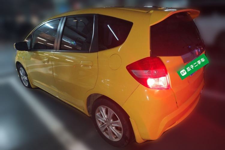 Used Honda Fit 2011 1.5L Automatic Luxury Edition Rear Left 45 Deg