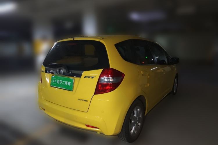 Used Honda Fit 2011 1.5L Automatic Luxury Edition Rear Right 45 Deg