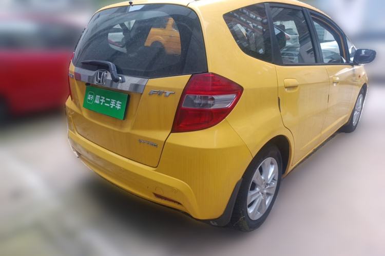 Used Honda Fit 2011 1.5L Automatic Luxury Edition Rear Right 45 Deg