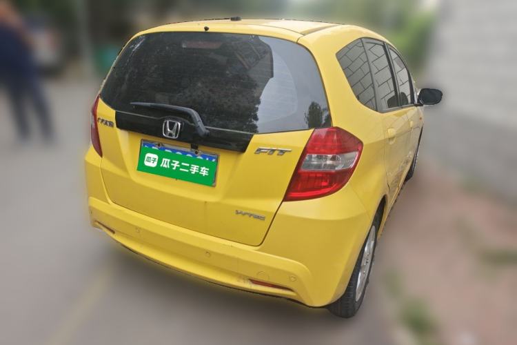 Used Honda Fit 2011 1.3L automatic comfort version Rear Right 45 Deg