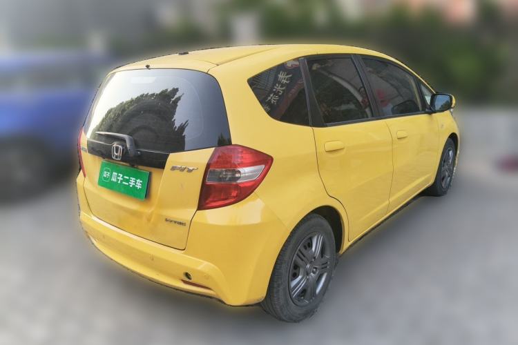 Used Honda Fit 2011 1.3L automatic comfort version Rear Right 45 Deg
