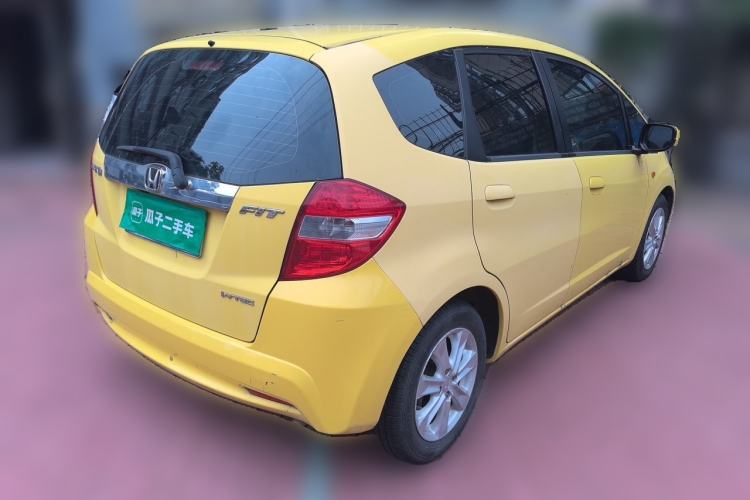 Used Honda Fit 2011 1.5L Automatic Luxury Edition Rear Right 45 Deg