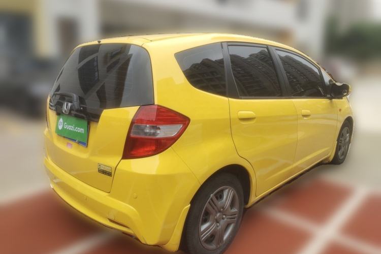 Used Honda Fit 2011 1.3L automatic comfort version Rear Right 45 Deg