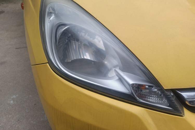 Used Honda Fit 2011 1.5L Automatic Luxury Edition Right Front Headlight