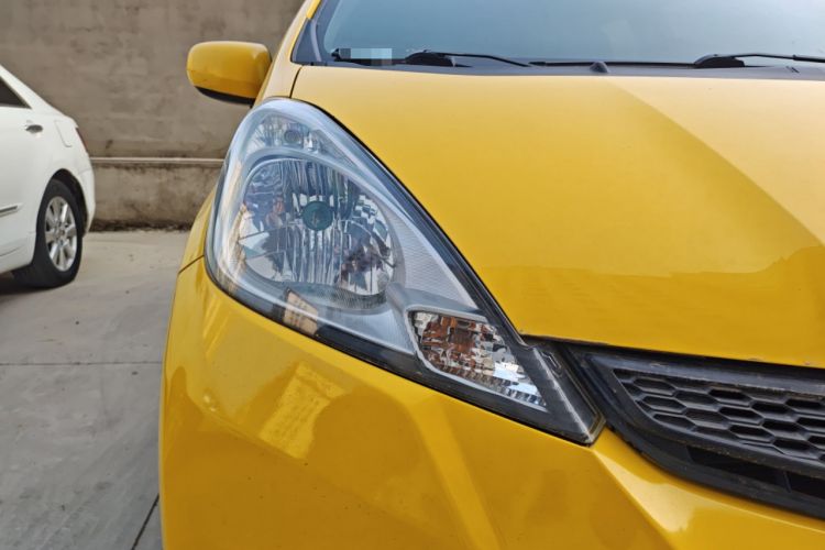 Used Honda Fit 2011 1.3L manual Comfort version Right Front Headlight