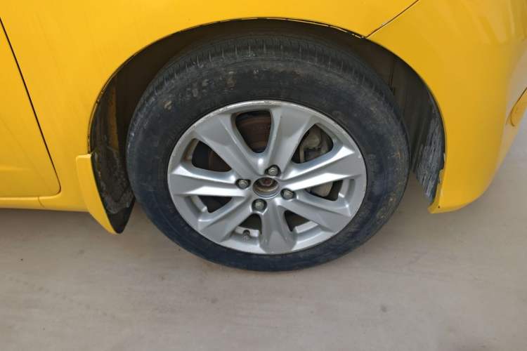 Used Honda Fit 2011 1.3L manual Comfort version Right Front Wheel Hub