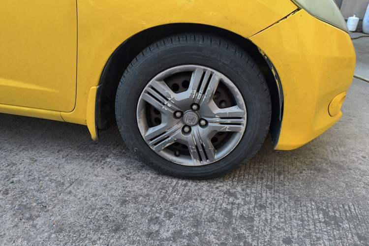 Used Honda Fit 2011 1.3L automatic comfort version Right Front Wheel Hub