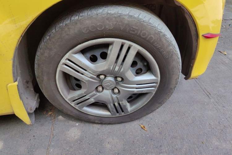 Used Honda Fit 2011 1.3L automatic comfort version Right Front Wheel Hub