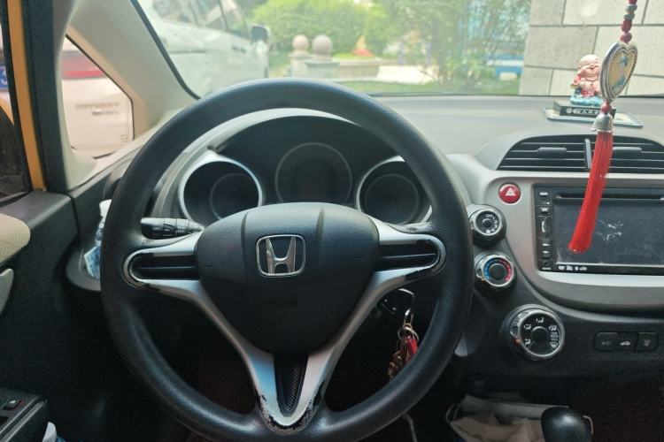 Used Honda Fit 2011 1.3L automatic comfort version Steering Wheel