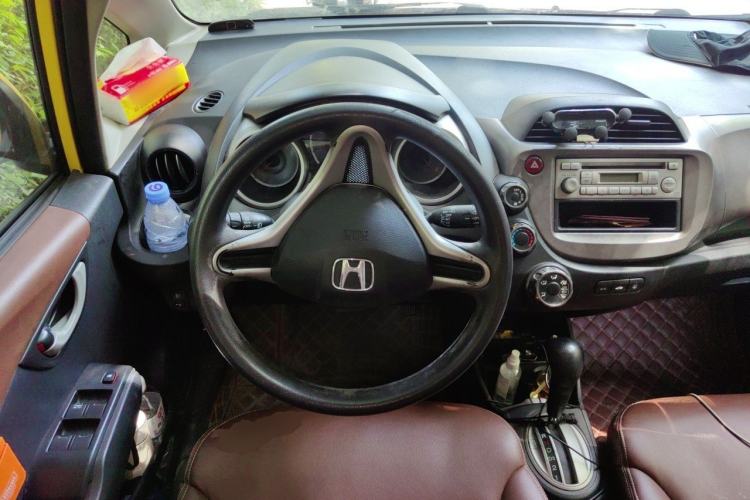 Used Honda Fit 2011 1.3L automatic comfort version Steering Wheel