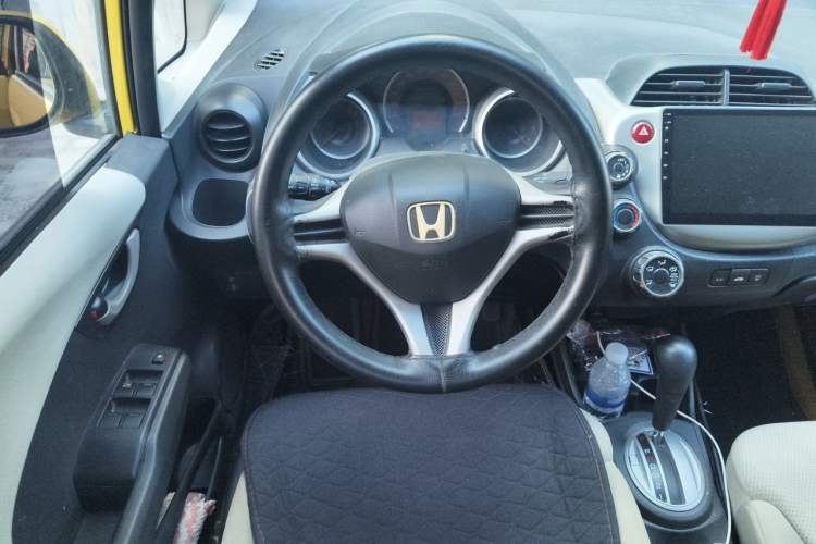 Used Honda Fit 2011 1.3L automatic comfort version Steering Wheel