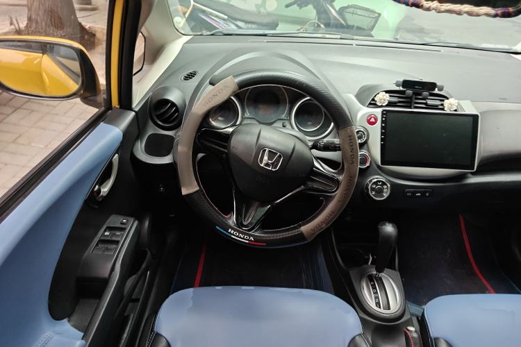 Used Honda Fit 2011 1.3L automatic comfort version Steering Wheel
