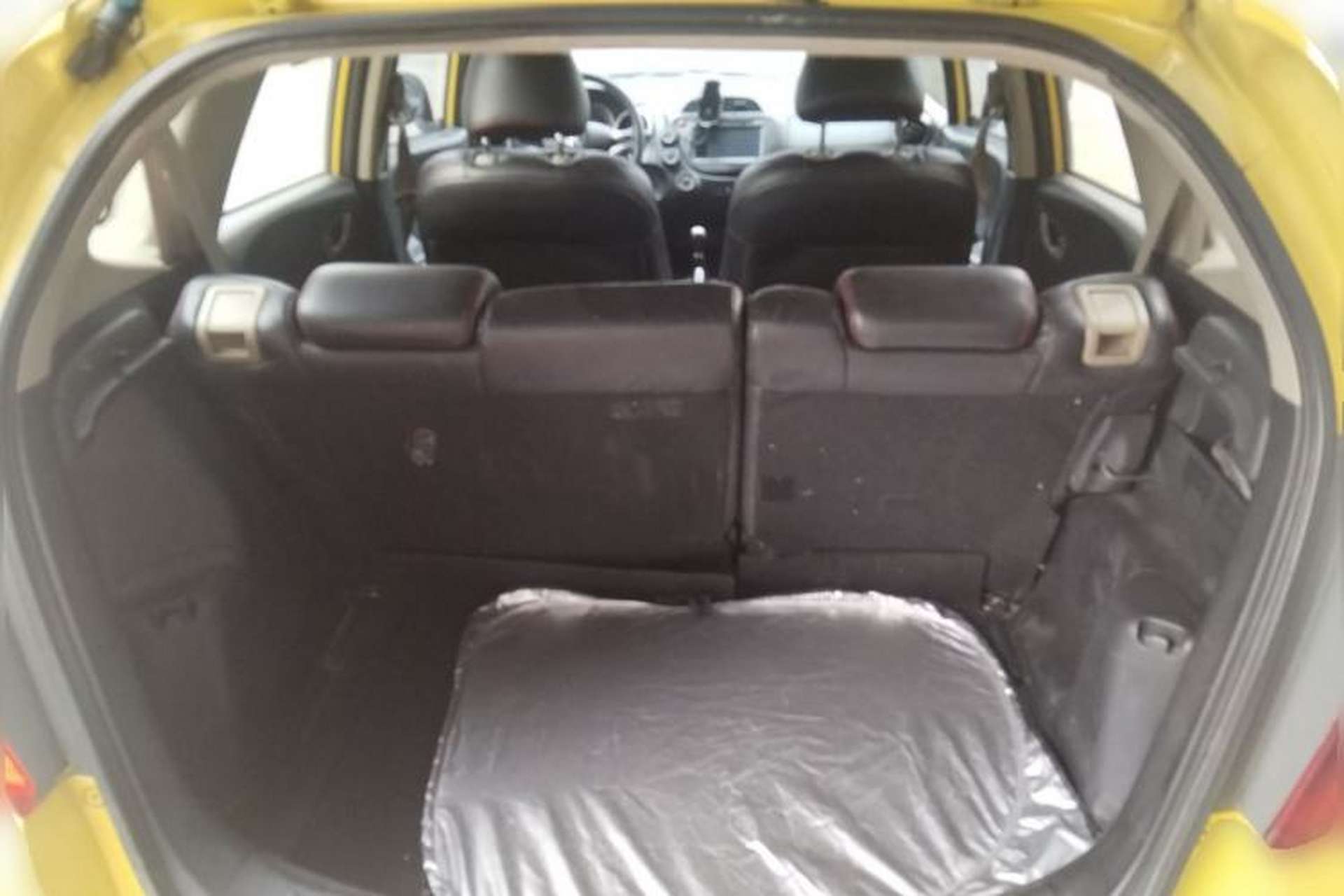 Used Honda Fit 2011 1.3L manual Comfort version Trunk