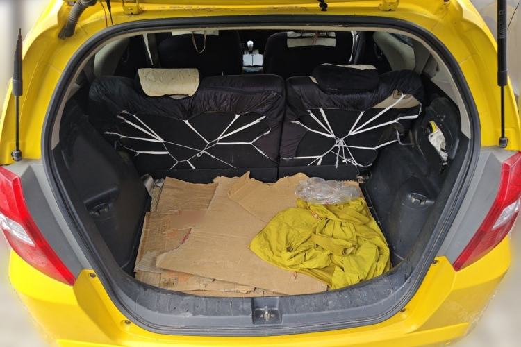 Used Honda Fit 2011 1.3L manual Comfort version Trunk