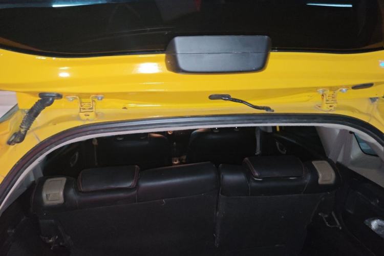 Used Honda Fit 2011 1.5L Automatic Luxury Edition Trunk