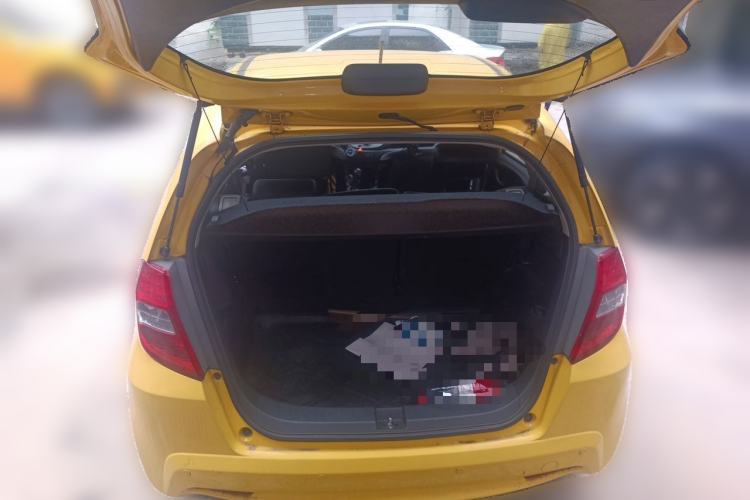 Used Honda Fit 2011 1.5L Automatic Luxury Edition Trunk