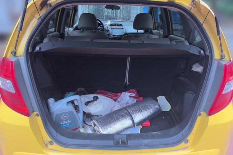 Used Honda Fit 2011 1.5L Automatic Luxury Edition Trunk