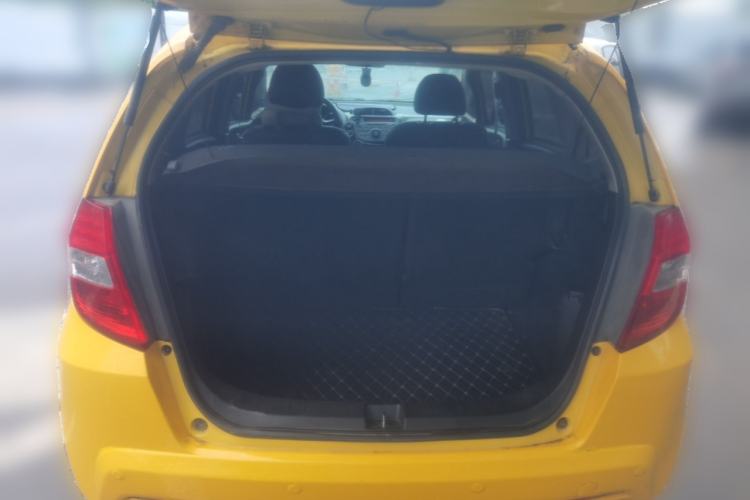 Used Honda Fit 2011 1.5L Automatic Luxury Edition Trunk