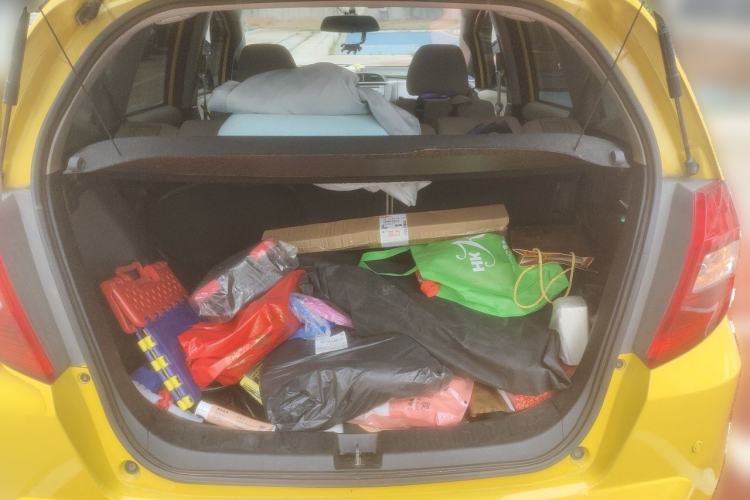 Used Honda Fit 2011 1.3L automatic comfort version Trunk