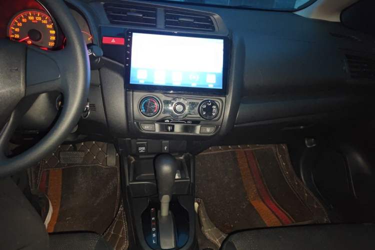 Used Honda Fit 2014 1.5L LX CVT Comfort Model Audio And AC Panel