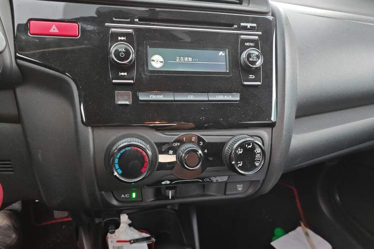 Used Honda Fit 2014 1.5L LX CVT Comfort Model Audio And AC Panel