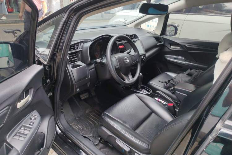 Used Honda Fit 2014 1.5L LX CVT Comfort Model Driver Seat